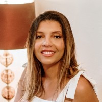 Camila Simões