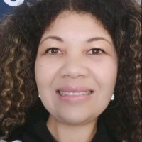 Yolande Naude