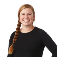 Lea Connors, Pe