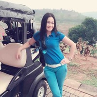 Rhyna Avrilia