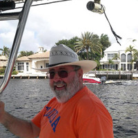 Richard W Saqui