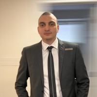 Alper Hos