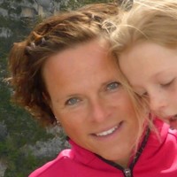 Debby Gerretzen - Van Der Velden