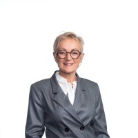 Lynn Bradley