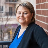 Christine Leonard