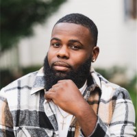 Travis Holloway