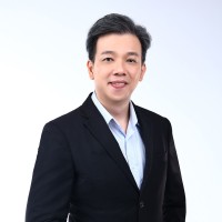 Junwei Guan