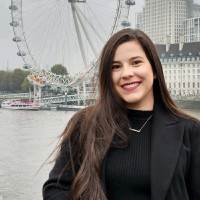 Amanda Beatriz