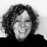 Monique Holubek