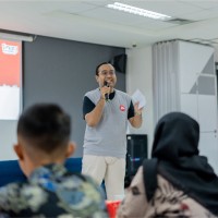 Rizky Hidayat Almuzakir