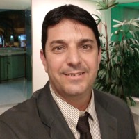 Adriano Esteves