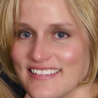 Stacie Groves