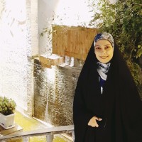 Zeynab Es'haghi