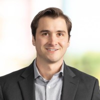 Nick Bayer, Pe