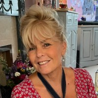 angela everett