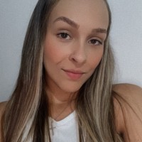 Letícia Scarabelli