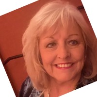 Donna Schlie