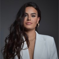 Luna Van Linder