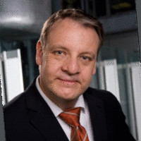 Lutz Hübner