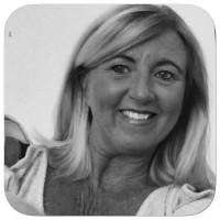 Nancy Van Den Berg
