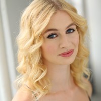 Annie Thomas