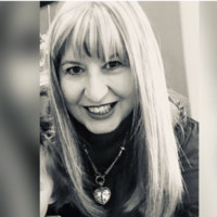 Yvonne Vurovecz