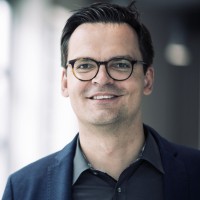 Dr. Uwe Balder
