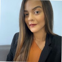 Aline Holanda