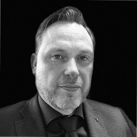 Chris Van Den Broek