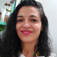 Verônica Arantes