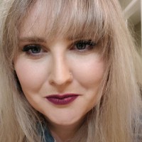 Taylor Larson (she/her)