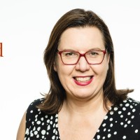 Dr. Claudia Nichterl