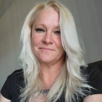 Shawna Holmes