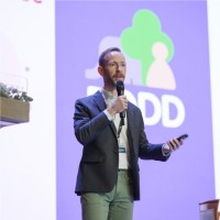 Matt Parker (แมทท์ ปาร์คเกอร์)