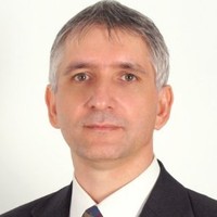 Pétercsák László