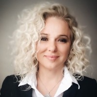 Lara Akin