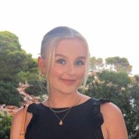 Chloe Stone