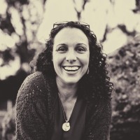 Nora Siklosi-Szabo