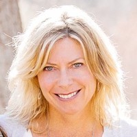 Kristin R Zagray