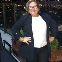 Érica Barreto de Matos Especialista em Educação Disruptiva