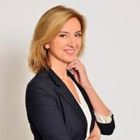 Caroline Navarro Sphere Group Treasury Financing Director