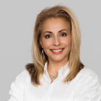 Rosa R Robles