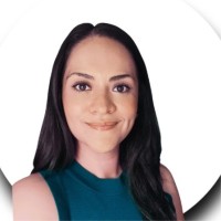 Alejandra Flores