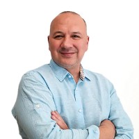 Dr. Mehmet Engin Uysal