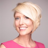 Dr Hayley Karn