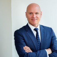 Richard Lowe (卢礼卓)