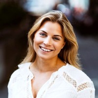 Claire Francis