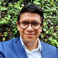 Efrén Fernando Córdova Vásquez