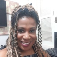 Fga. Miriam Doutoranda em Educação pela IUNES