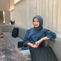 Elisia Hanindita